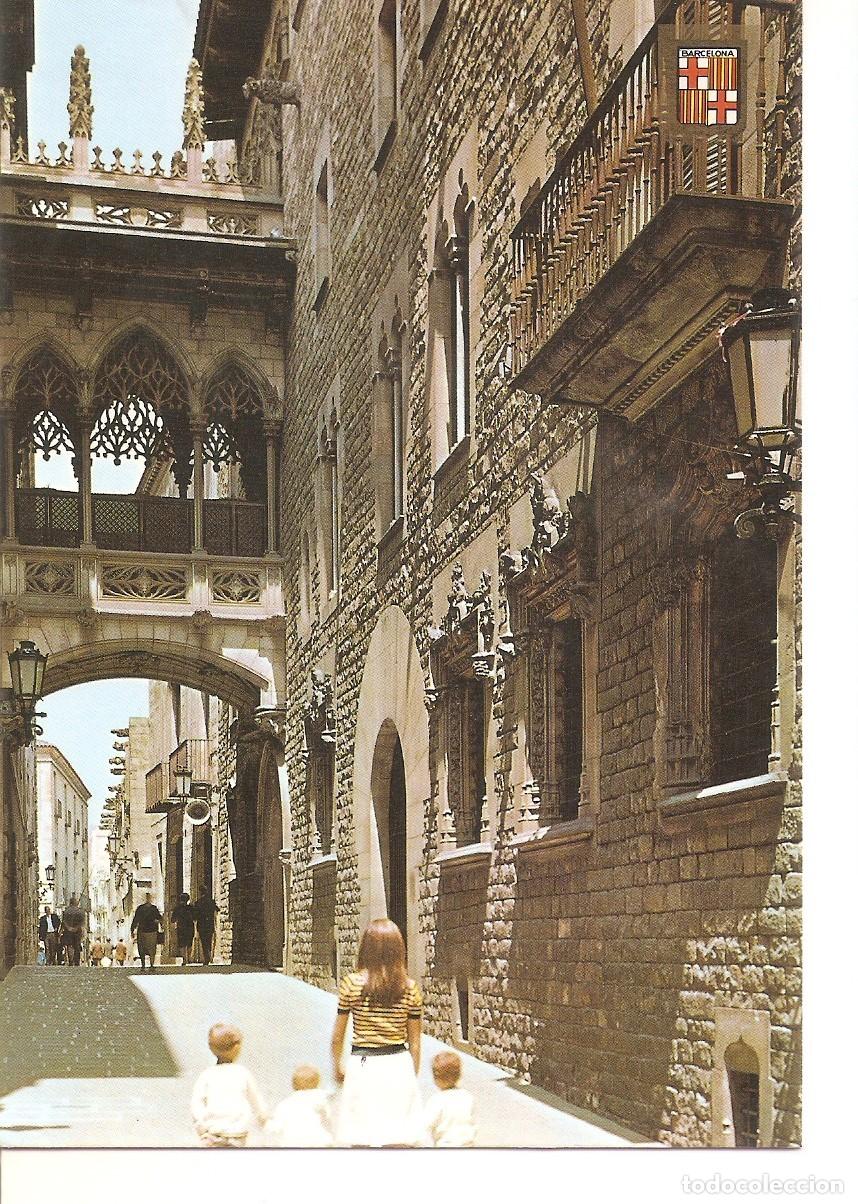 Postkarten: Postal 037974 : Barcelona. Barri Gotic. Carrer de Bisbe - Varios