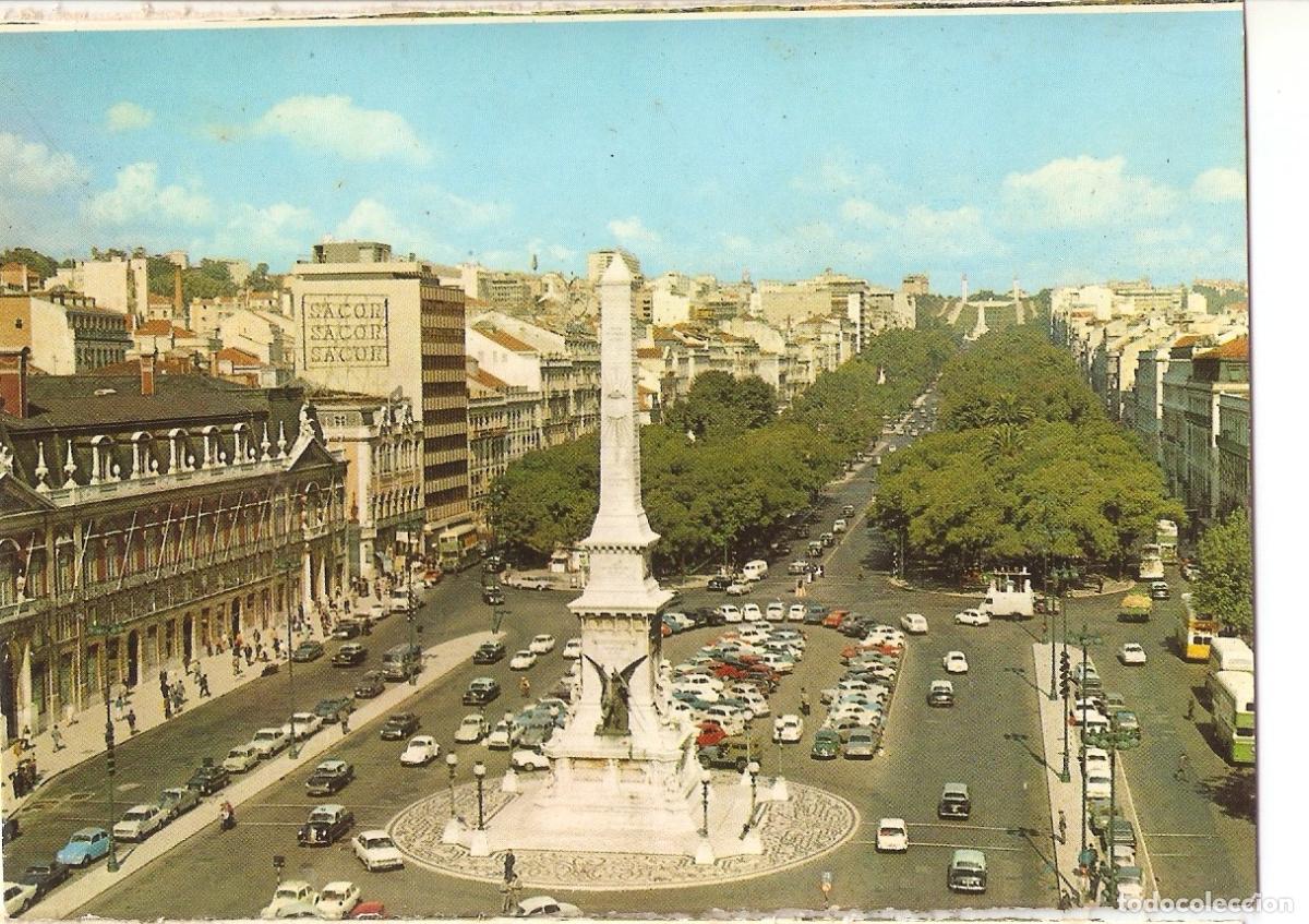 Postkarten: Postal 038353 : Lisboa - Portugal. Place Restauradores et Avenue Liberdade - Varios