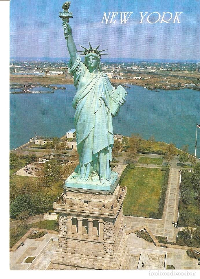 Postais: Postal 039672 : The Statue of Liberty Island in New York - Varios