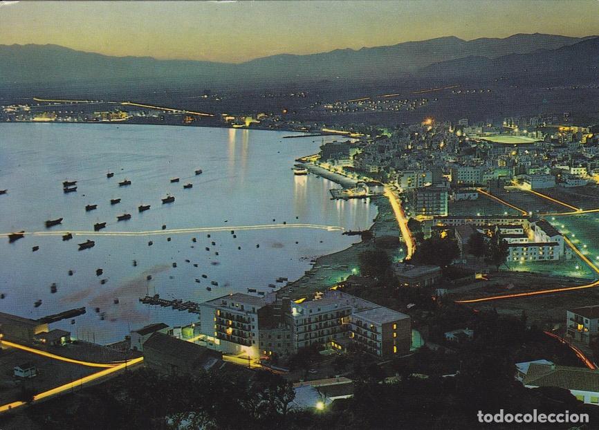Cartoline: Postal 60141: Rosas la bahia de noche (Costa Brava Gerona) - Varios