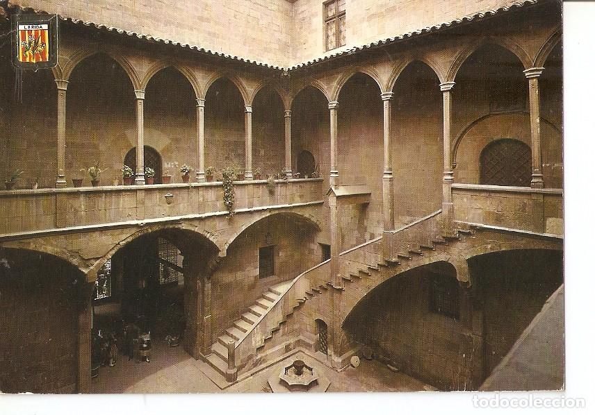 Cartoline: Postal 042748 : Lleida. Escala i claustre de lAntic Hospital de Santa Maria. Gotic civil Segles XV-X