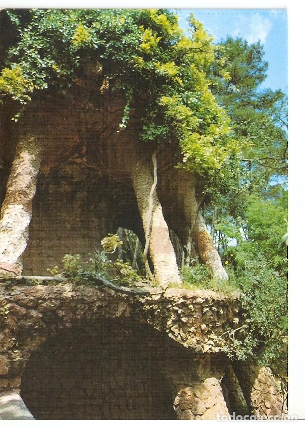 Postcards: Postal 044516 : Barcelona. Parque Guell (Arquitecte Gaudi). Paseo de la Lavandera - Varios