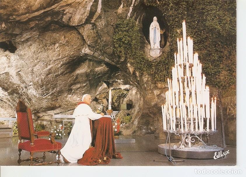 Postkarten: Postal 046369 : Lourdes. Sa Saintete Jean Paul II devant la Grotte miraculeuse - Varios