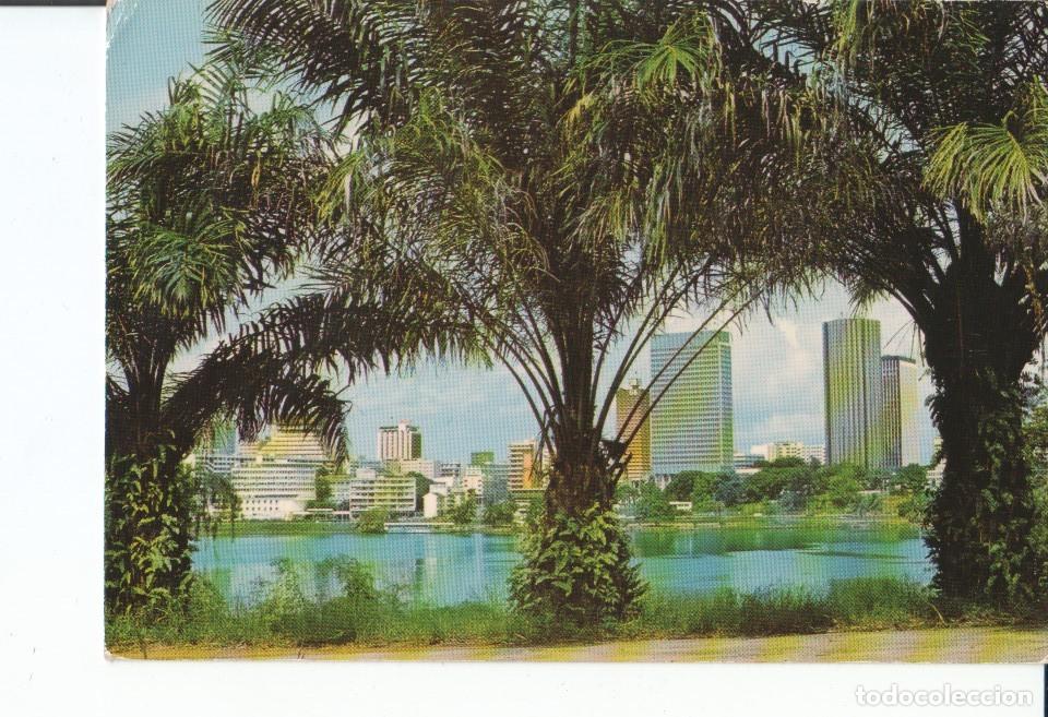 Cartoline: Postal-Postcard 17438: REPUBLIQUE DE COTE DIVOIRE - Abidjan Plateau - Varios