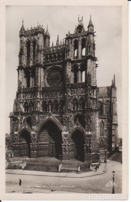 Postcards: Postal-Postcard 17345: AMIENS - La Cathedrale - Varios