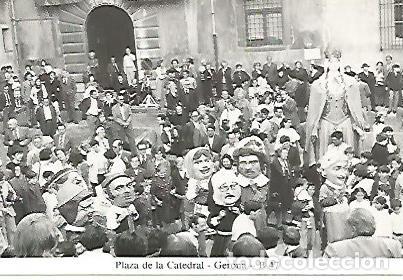 Cartes Postales: POSTAL 55019: Gerona. Plaza de la catedral. 1975 - Varios