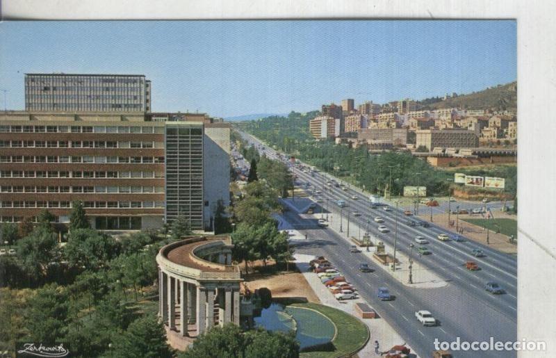 Postkarten: Postal 003073: Barcelona: Diagonal con monumento a la victoria - Varios