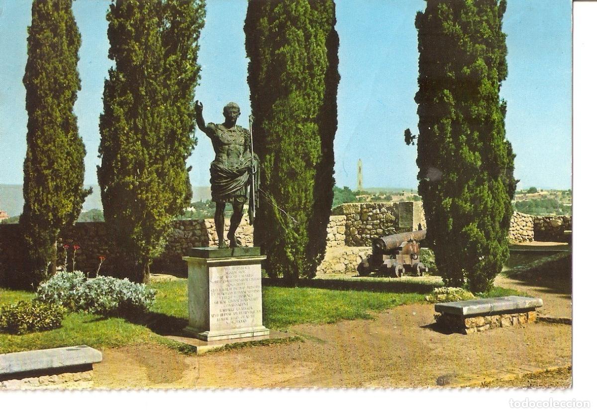 Postcards: Postal 037853 : Tarragona. Monumento a Augusto - Varios