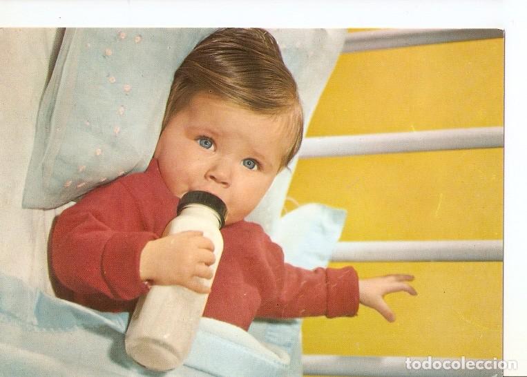 Postcards: Postal 048613 : Bebe tomando leche - Varios