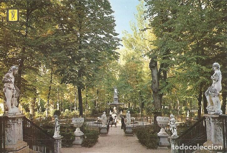 Postales: Postal 049035 : Aranjuez. Jardin de la Isla. Fuente - Varios