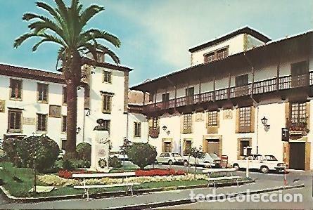 Cartoline: POSTAL 55658: VILLAVICIOSA. Plaza de Jose Antonio - Varios
