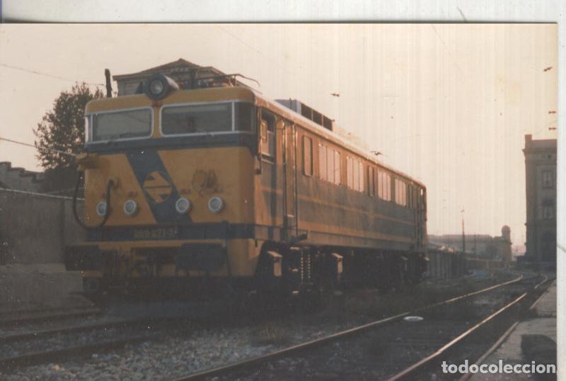 Postales: Postal 014205: Fotografia Locomotora en Estacion ferrocarril de ? - Varios
