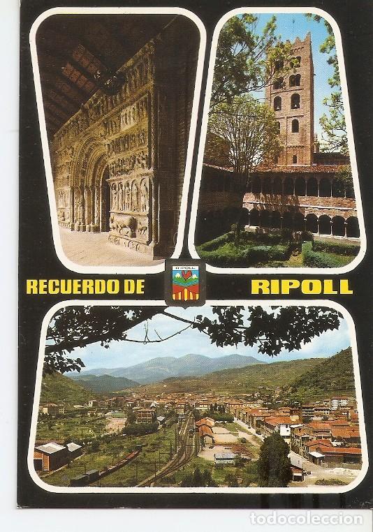 Cartoline: Postal 048430 : Ripoll. Puerta y Claustro del Monasterio. Vista general - Varios