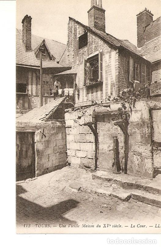 Postkarten: Postal 027267 : Tours. Une Vieille, Maison du XV siecle. La Cour - Varios
