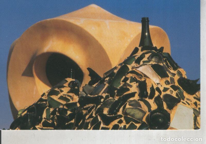 Postales: Postal 012079: Detalle de chimenea de la pedrera de Gaudi en Barcelona - Varios