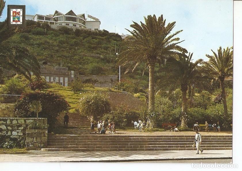 Postkarten: Postal 042418 : Las Palmas de Gran Canaria. Jardines Doramas y Estatua Leon y Castillo - Varios