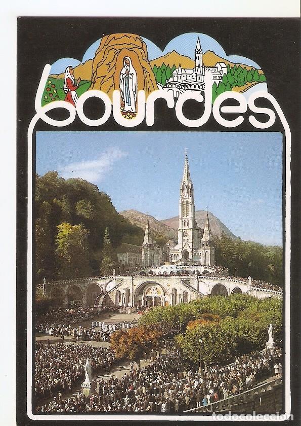 Postkarten: Postal 046370 : Lourdes. The Mass at the Esplanade du Rosaire - Varios