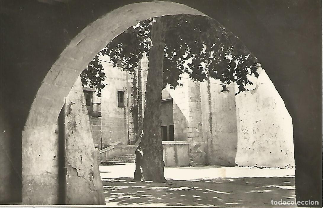 Postais: Postal 51258: ARBUCIAS - Plaza - Varios