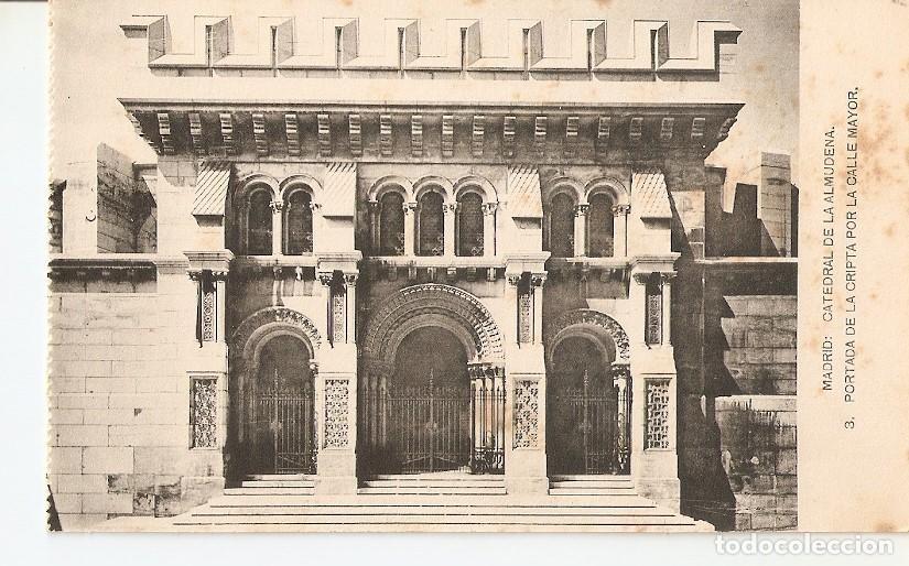 Cartoline: Postal 036598 : Madrid: Catedral de la Almudena. Portada dela Cripta por la Calle Mayor - Varios