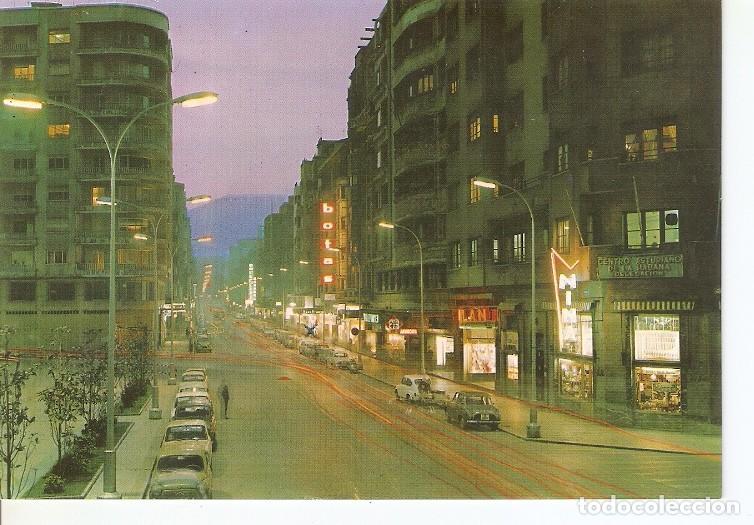 Cartoline: Postal 049264 : Oviedo. Calle de Uria (Nocturna) - Varios