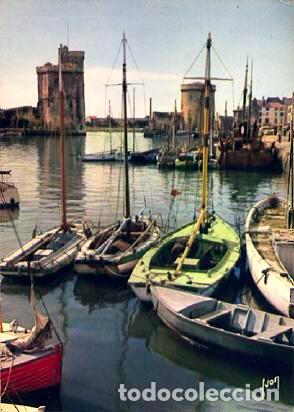 Cartoline: POSTAL 57102: La Rochelle (Charente Maritime) L entree du Vieux Port - Varios