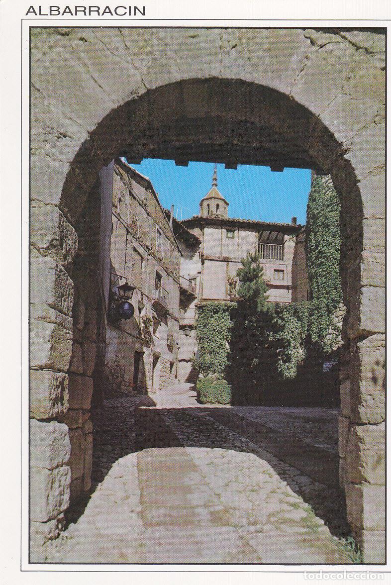 Postcards: Postal 61868 : Albarracin (Teruel). Portal del Agua (Monumento Nacional) - Varios