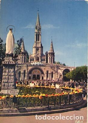 Postkarten: POSTAL 57166: Lourdes La Basilique et la Vierge Couronnee - Varios