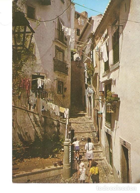 Postcards: Postal 020573 : Rua tipica de Alfama, Lisboa - Portugal - Varios