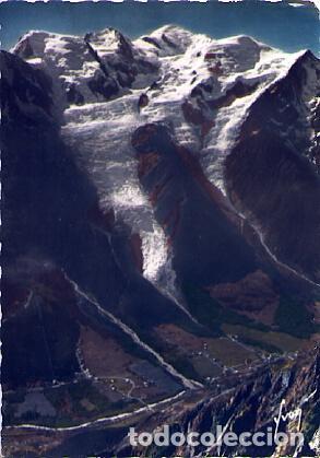 Postkarten: POSTAL 57753: Chamonix (Hte Savoie) Vallee de Chamonix et massif du Mont-Blanc - Varios