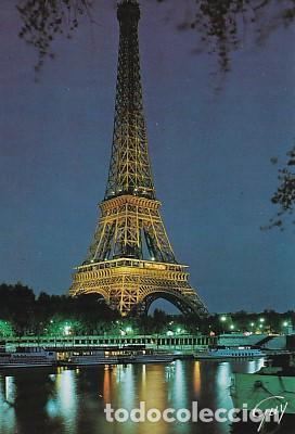 Postkarten: POSTAL 57830: La Seine et la tour Eiffel vus de nuit Paris - Varios