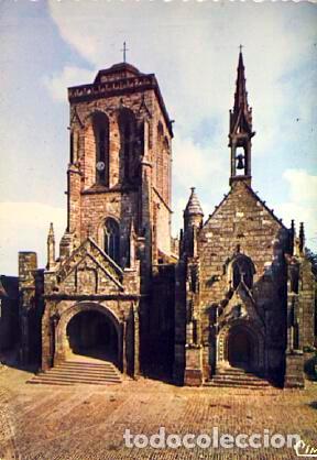 Postkarten: POSTAL 57114: Locronan (Finistere) L Eglise et la Chapelle du Penity - Varios