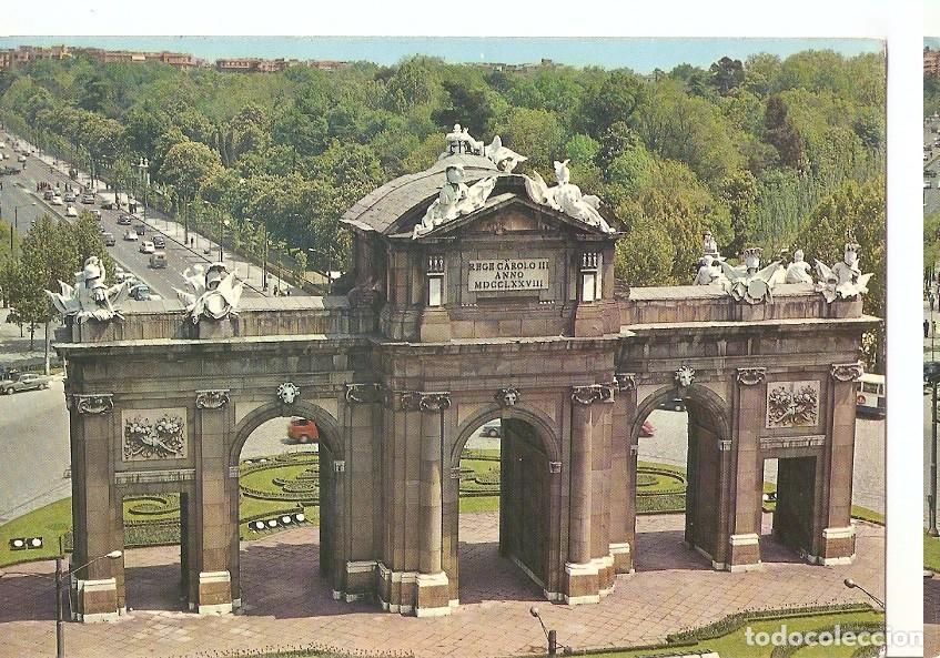 Postcards: Postal 046226 : Madrid. Puerta de Alcala - Varios
