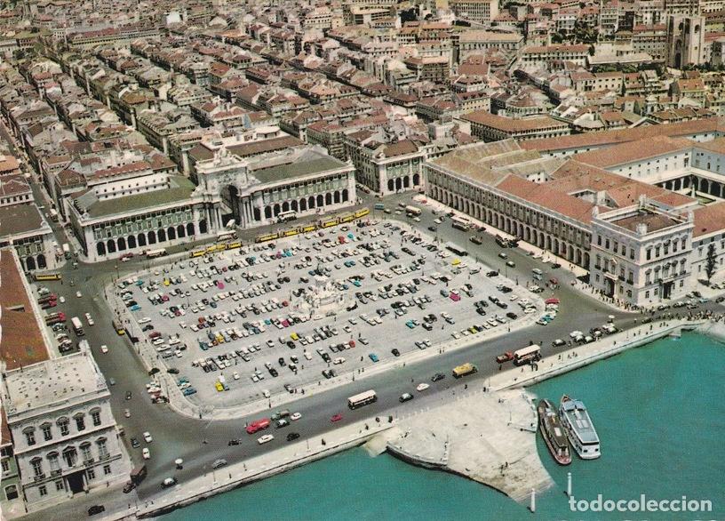 Postkarten: POSTAL B7613: LISBOA: PLAZA DEL COMERCIO - Varios