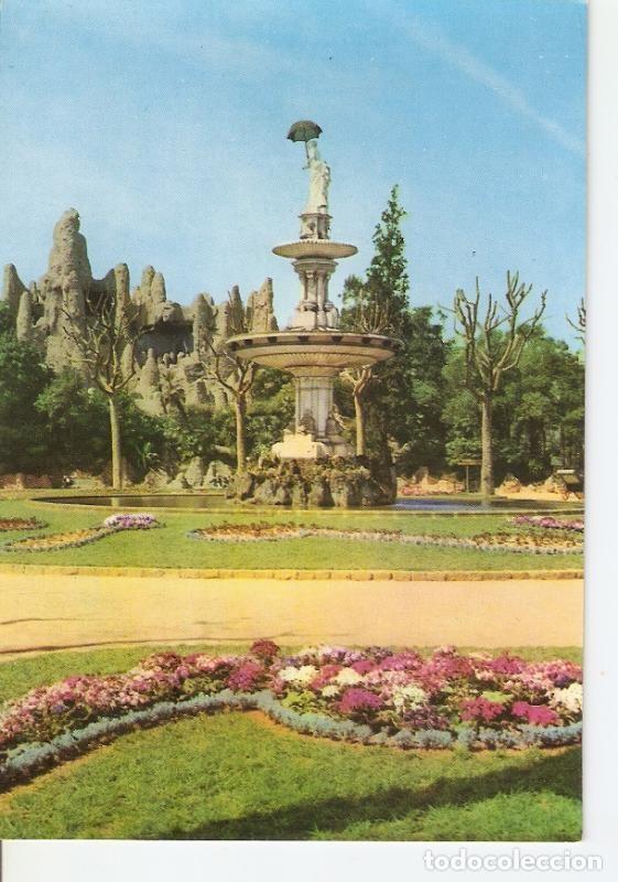Postkarten: Postal 028497 : Barcelona, Parque de la Ciudadela, Dama del Paraguas - Varios
