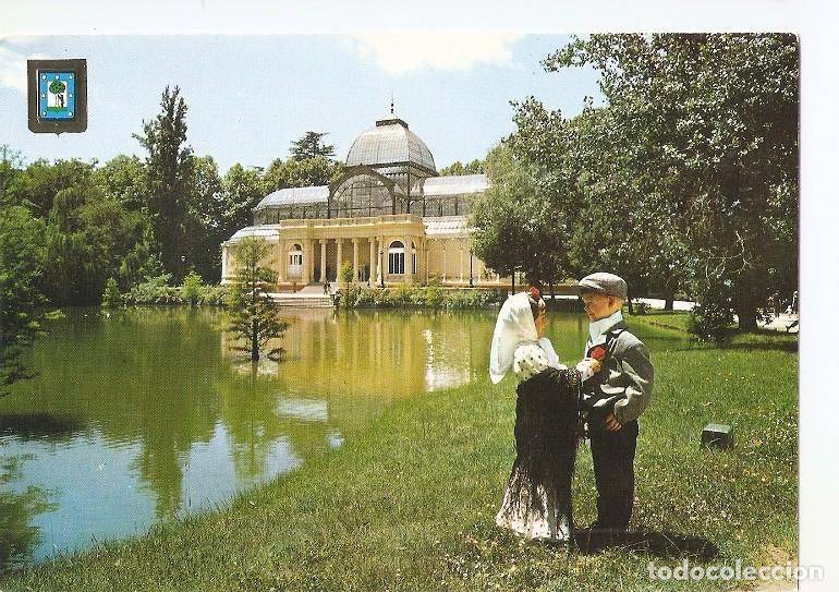 Postkarten: Postal 049638 : Madrid. Palacio de Cristal y parejita tipica - Varios