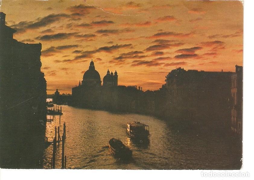 Postais: Postal 033106 : Venezia. LAlba sul Canal Grande. Italia - Varios