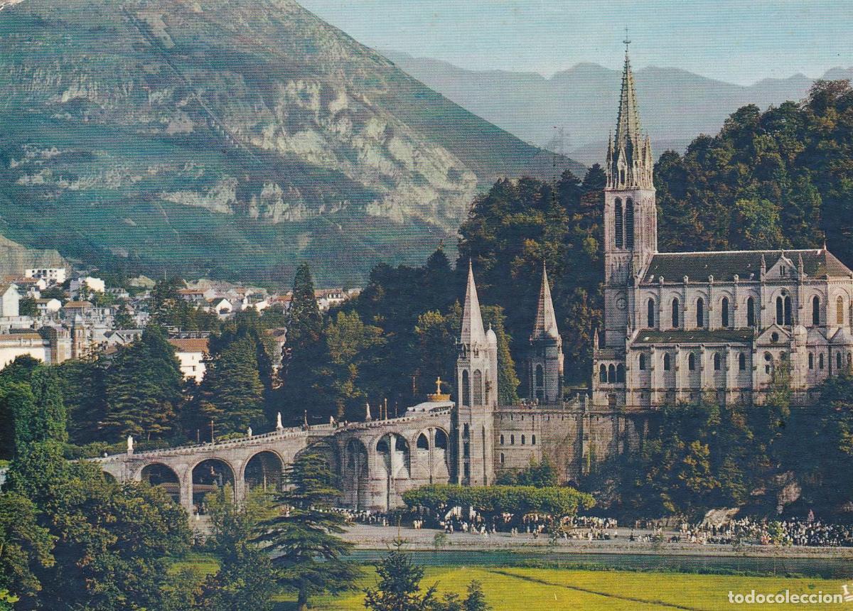Postales: POSTAL B8100: LOURDES: LA BASILICA - Varios - Foto 1