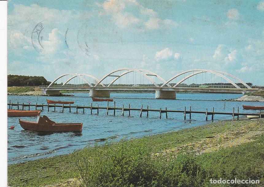 Postkarten: POSTAL B8163: COPENHAGUE: MUNKHOLMKLOSKEN - Varios