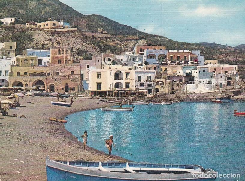 Postkarten: POSTAL B8363: ISOLA D ISCHIA: S. ANGELO - Varios