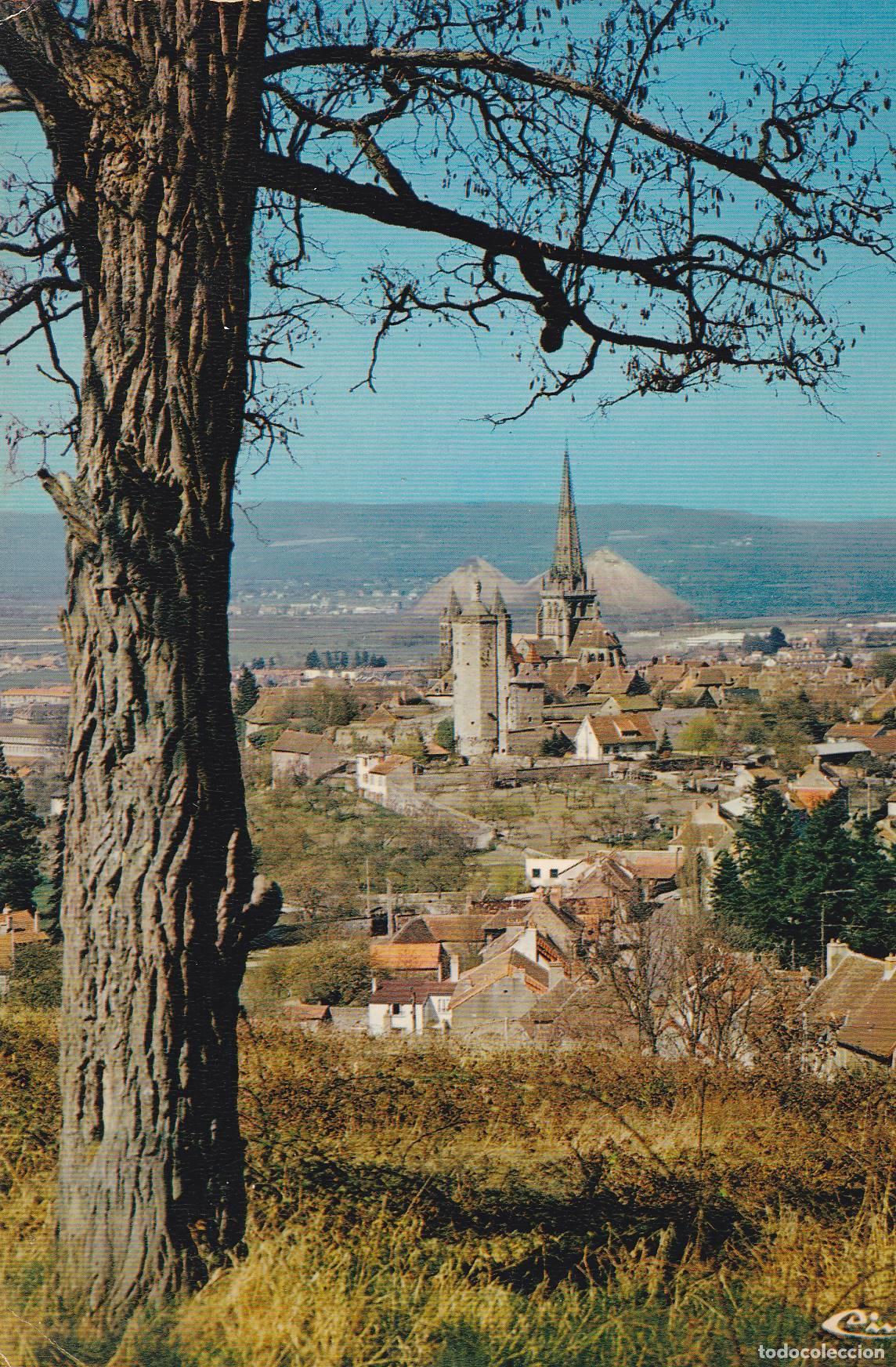 Postcards: POSTAL B8398: FRANCIA: AUTUN - Varios