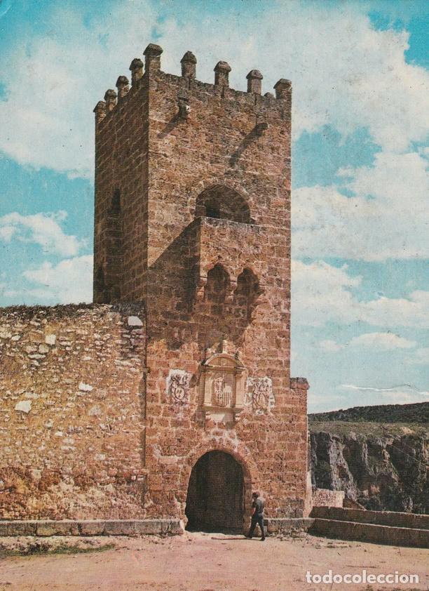 Postais: POSTAL B8816: ZARAGOZA: MONASTERIO DE PIEDRA. TORRE DEL HOMENAJE - Varios