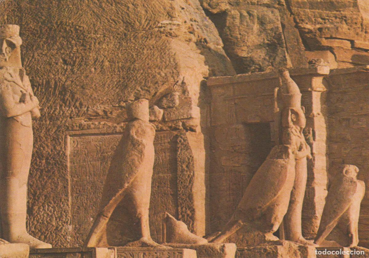 Cartes Postales: POSTAL 62567 : Varias estatuas de Abou Simbel Rocas del templ de Ramses II. El Cairo. Egipto - Vario