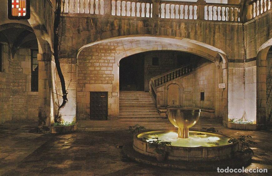 Cartoline: POSTAL B11077: BARCELONA: PATIO DE LA CORONA DE ARAGON - Varios