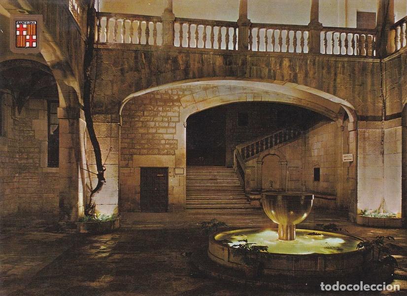 Cartes Postales: POSTAL B11601: BARCELONA: PATI0 DEL ARCHIVO DE LA CORONA DE ARAGON - Varios