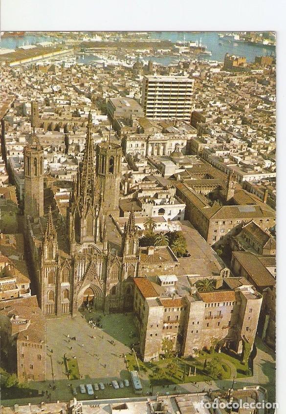 Postkarten: Postal 022933 : Vista aerea, catedral y Barrio Gotico, Barcelona - Varios