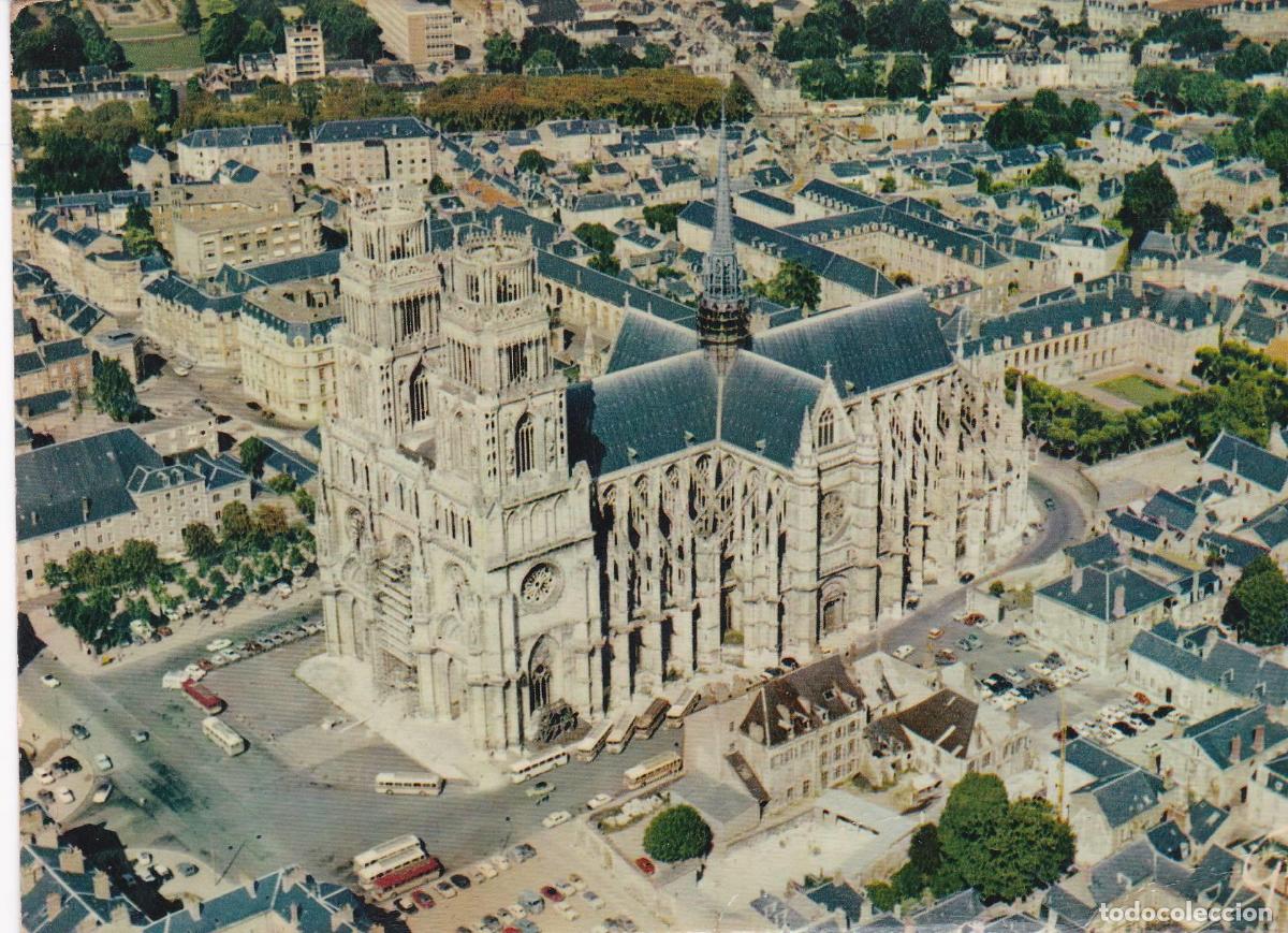 Postkarten: POSTAL B6326: ORLEANS: CATEDRAL SAINTE CROIX - Varios