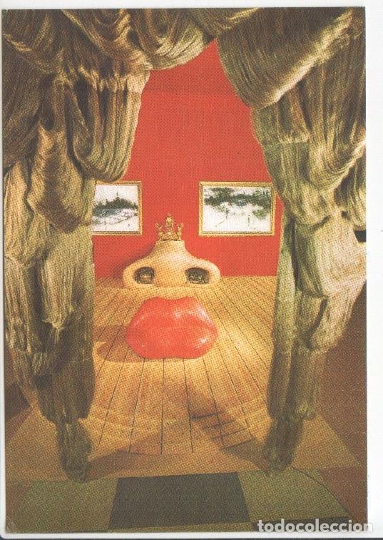 Postales: Postal JC0823: La cara de Mae West. Sofa-labios, nariz con dos hogares, los ojos son dos vistas impr