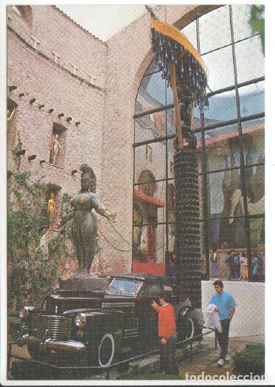 Postkarten: Postal JC0858: Museu Dali. Figueres. Patio - NULL
