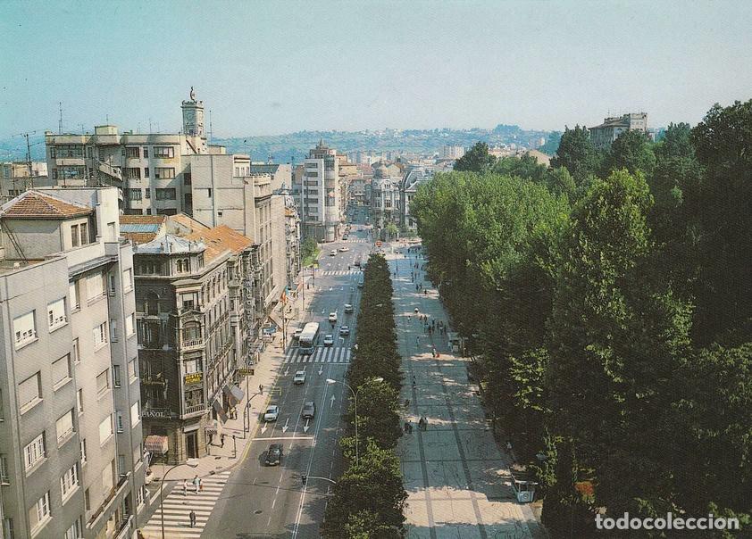 Postkarten: POSTAL B8013: OVIEDO: CALLE URIA - Varios