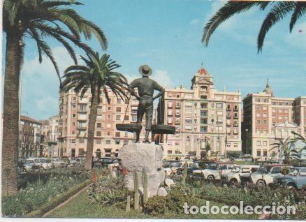 Postcards: Postal E01441: Acera de la Marina desde el Pescador, M&aacute;laga - Varios